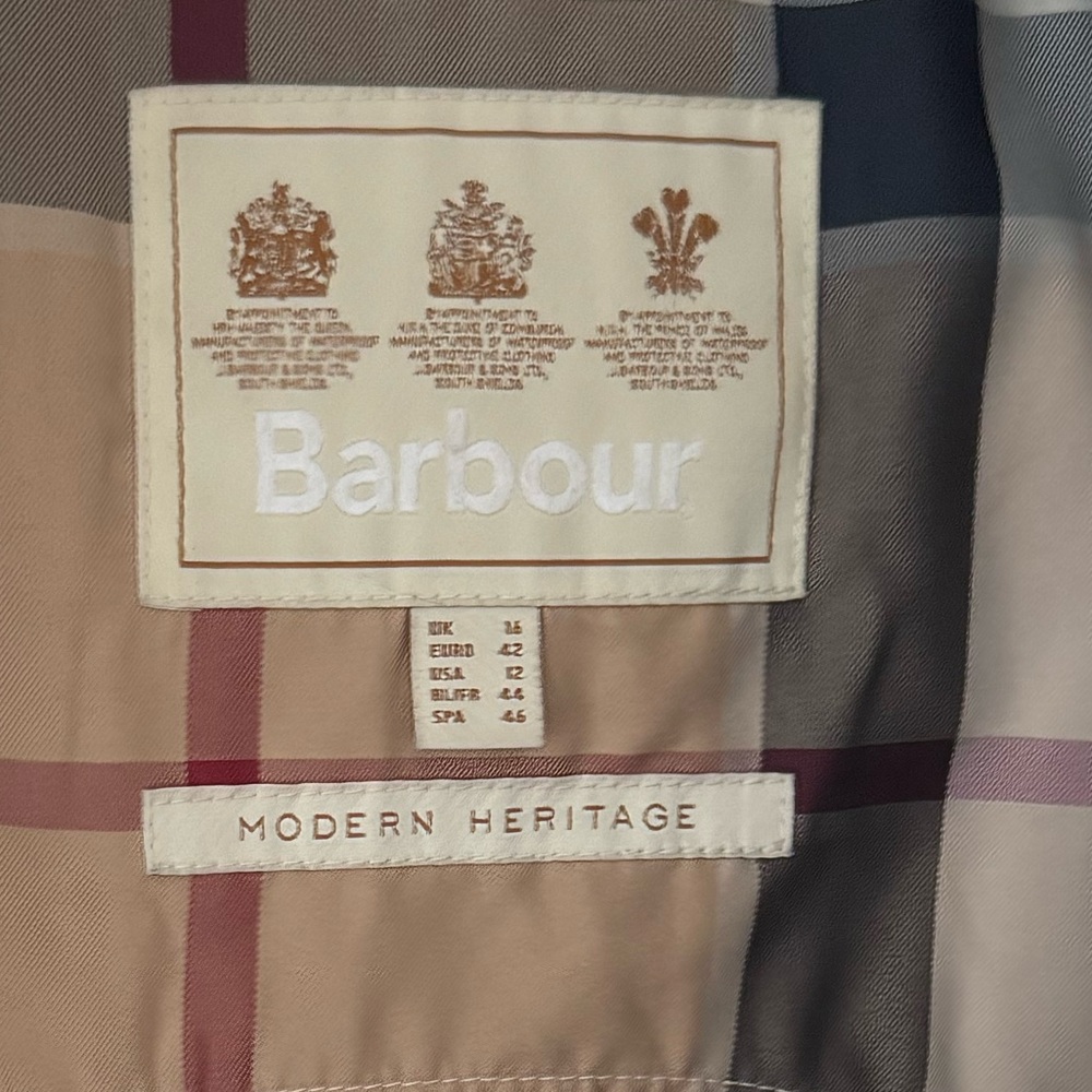 Barbour Fort Martine Faux Fur Puffer Jacket Size 12 in excellent condition - Picture 6 of 7
